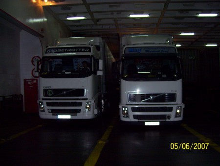 VOLVO FH 12 420 EURO 3 vs. VOLVO FH 420 EURO 4